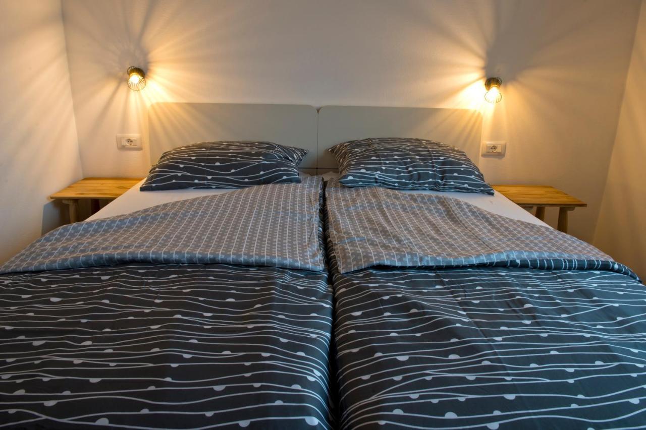 Apartmaji Tanto Malovse Crnice Bagian luar foto