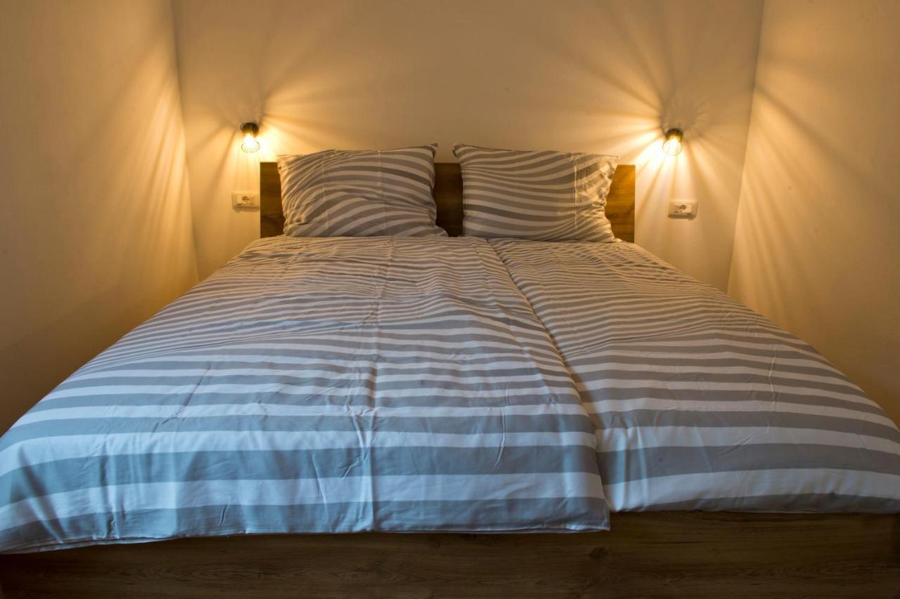 Apartmaji Tanto Malovse Crnice Bagian luar foto