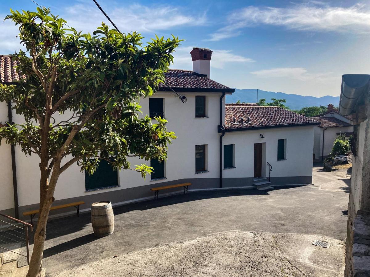 Apartmaji Tanto Malovse Crnice Bagian luar foto
