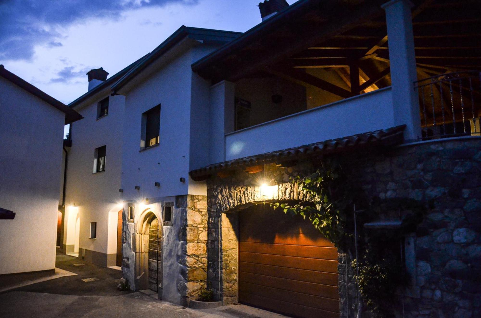 Apartmaji Tanto Malovse Crnice Bagian luar foto