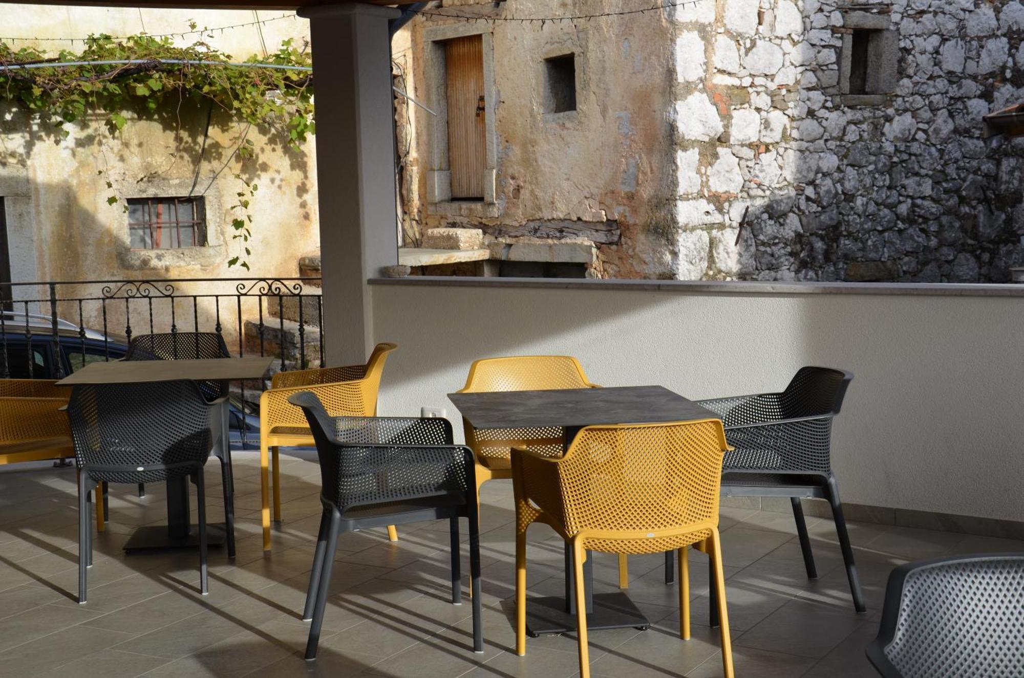 Apartmaji Tanto Malovse Crnice Bagian luar foto